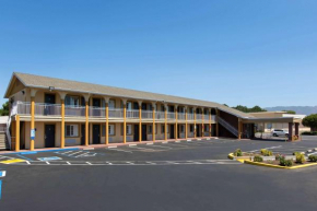  Days Inn by Wyndham Ukiah  Укиа
